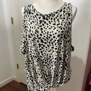 Cold shoulder spotted top